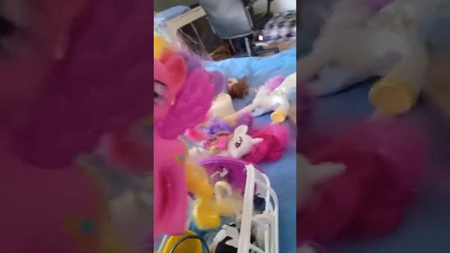 Мои игрушки (не всё, а те которые мне подарили) смотреть онлайн