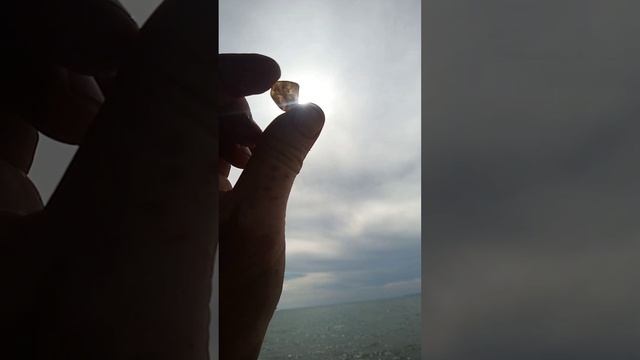 Желто-прозрачный камень смотреть онлайн