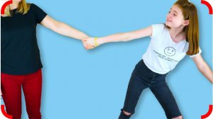 Почему мама не хочет со мной гулять?