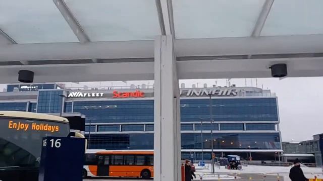 Аэропорт Вантаа (Vantaa airport), Финляндия, зимой смотреть онлайн