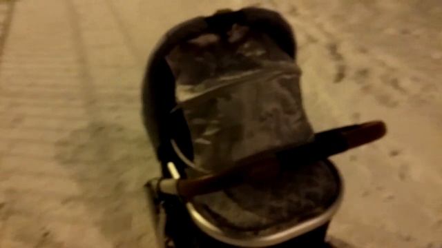 UppaBaby Vista. Прогулка по снегу. Амортизация. Проходимость в лесу смотреть онлайн