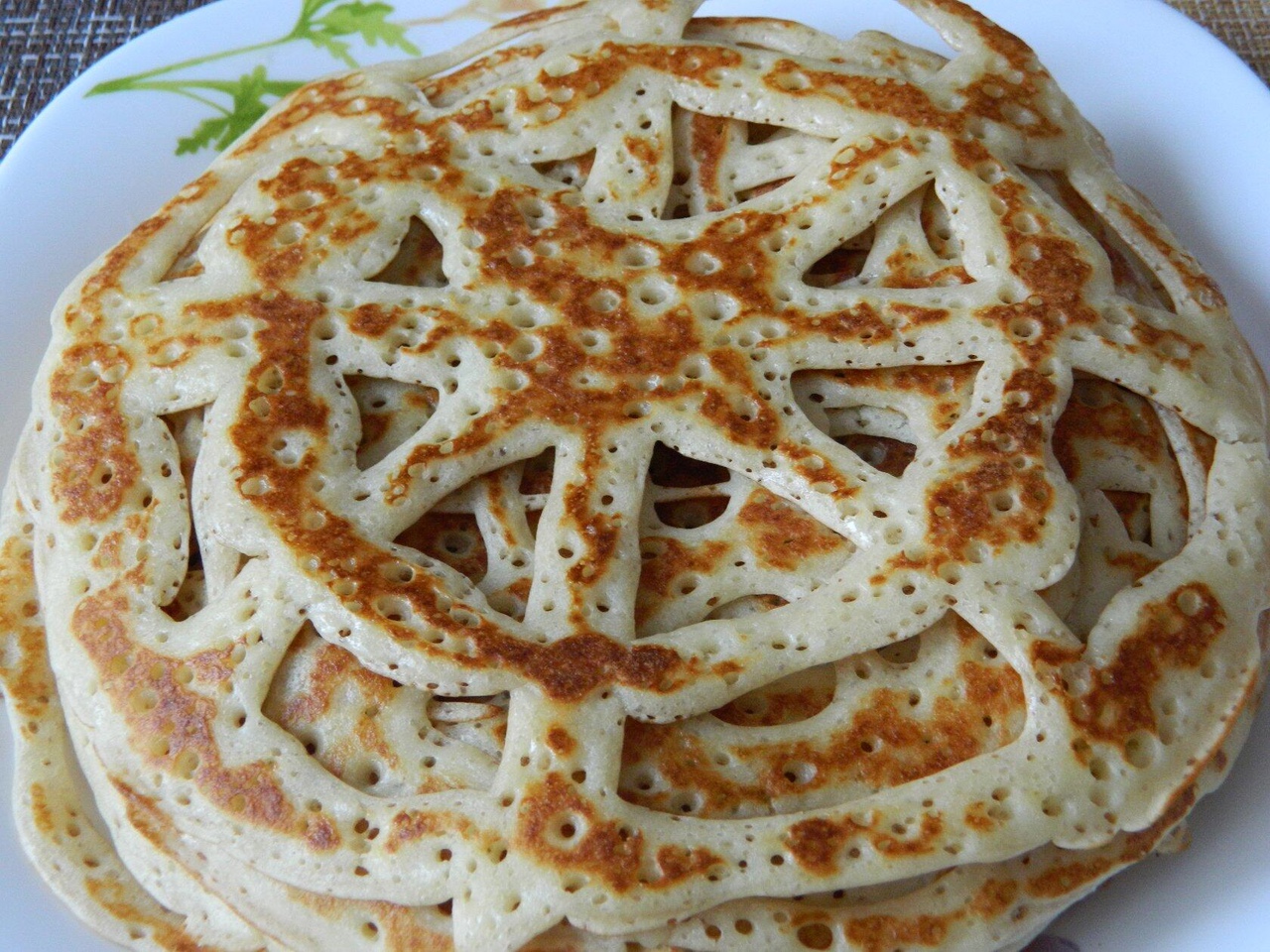 ХОТИТЕ УДИВИТЬ ВСЕХ ГОСТЕЙ ПРИГОТОВЬТЕ БЛИНЫ ПАУТИНКА смотреть онлайн