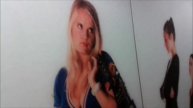 "Настенная очередь". Торговый центр "Палладиум" в Праге. смотреть онлайн