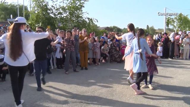 Дети Казбековского района в гостях в "Главрыбе" по инициативе Главы РД Сергея Меликова смотреть онлайн