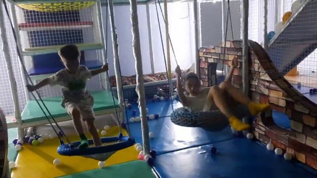 VLOG _ День рождение Тимура _ Пробуем улиток смотреть онлайн
