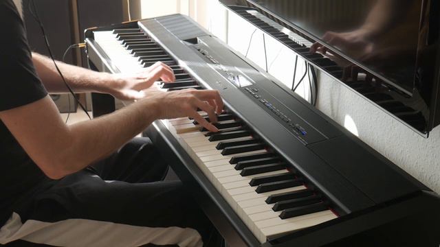 Clair de lune - Claude Debussy, playing on a Yamaha P515 смотреть онлайн