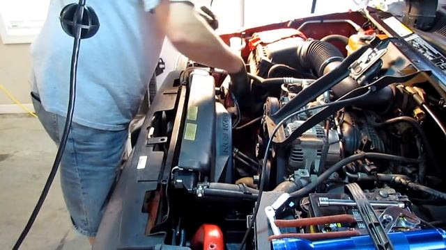 Part 2 Remove and Replace 2002 - 2007 Jeep Liberty Radiator смотреть онлайн
