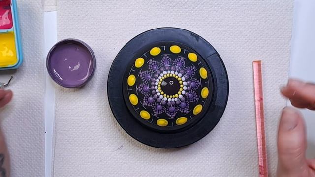 Colorful Dot Mandala Art | EASY Mandala Stone Tutorial for BEGINNERS смотреть онлайн