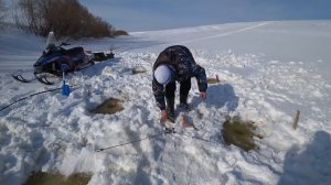 Хапуга для рыбалки своими руками ловит рыбу ЁКЛМН ! Рыбалка на поплавок, рыбалка зимой, рыбалка 202