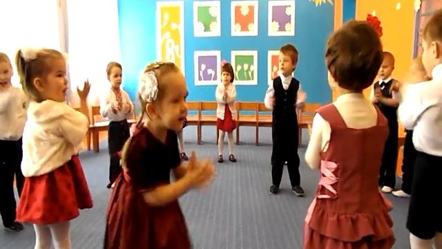 Утренник в детсаду. Хоровод. смотреть онлайн