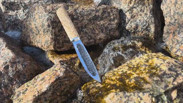 Легендарный нож Якут, сталь Х12МФ, рукоять карельская берёза смотреть онлайн