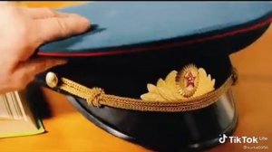 Парни красавчики  , побольше бы таких 😍 . Отдали честь ветерану .