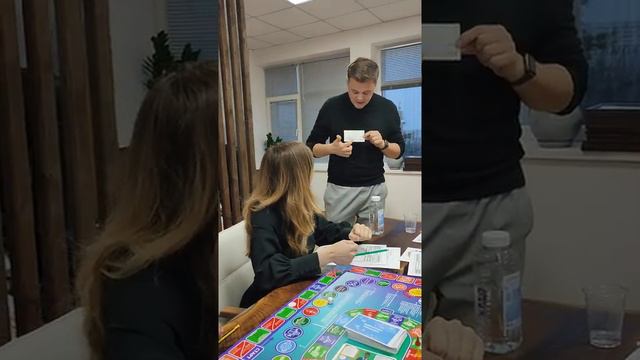 Стань миллиардером! Финансовая игра на расширение финансового сознания. смотреть онлайн