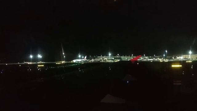 Вылет самолёта компании Austrian Airlines из Вены смотреть онлайн