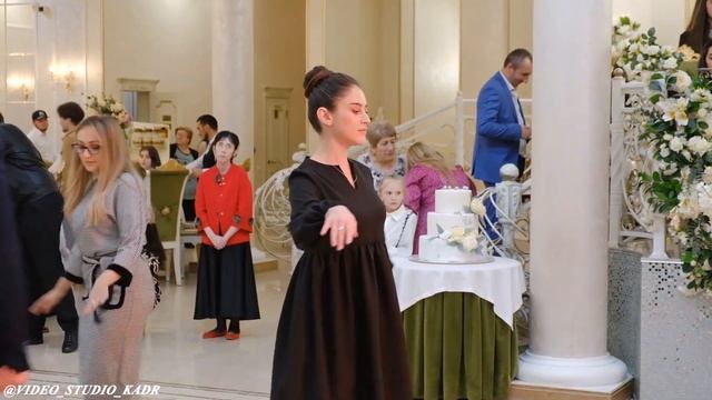 ТАНЦЫ НА БАЛКАРСКОЙ СВАДЬБЕ (РУСЛАН ГАЗАЕВ) смотреть онлайн