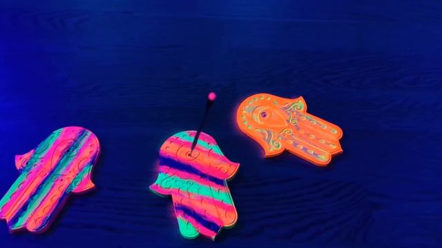 Флуоресцентная подставка под благовония (флюрные, светящиеся от УФ лампы) @KamboHome смотреть онлайн