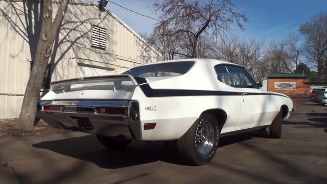 1970 Buick GSX 455 Stage 1 in White & Ride @ Volo Auto Museum on My Car Story with Lou Costabile смотреть онлайн