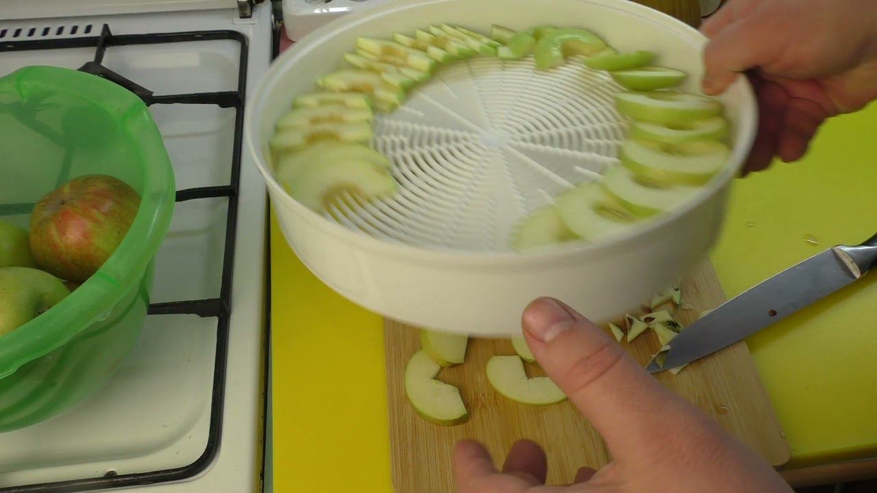 Сушилка фруктов и овощей в действии (сушим яблоки) смотреть онлайн