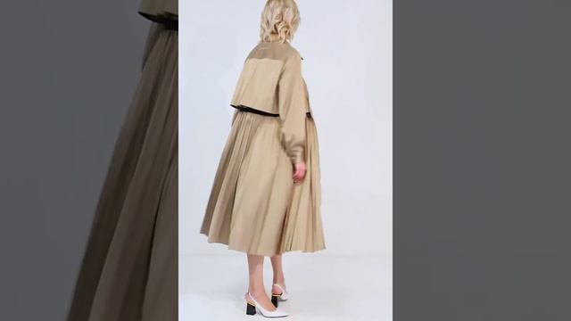 Karl Lagerfeld Длинный плащ с отлетными кокетками смотреть онлайн