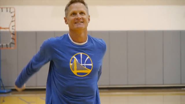 Stephen Curry vs. Steve Kerr Free Throw Contest смотреть онлайн