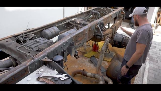 TANKS - Mercedes SK-Exmo, Dieseltanks (950l) Umbauen Und Luftkessel Versetzen - E8, Wolf's Adventur