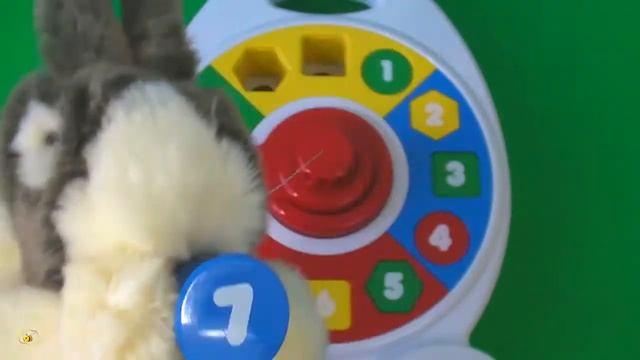 Учим цифры числа от 1 до 12. Зайчик Пушистик и часы. Развивающее видео для малыша смотреть онлайн