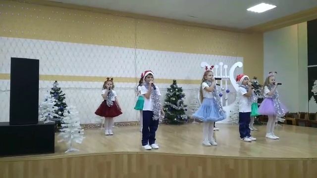 В лесу родилась ёлочка смотреть онлайн