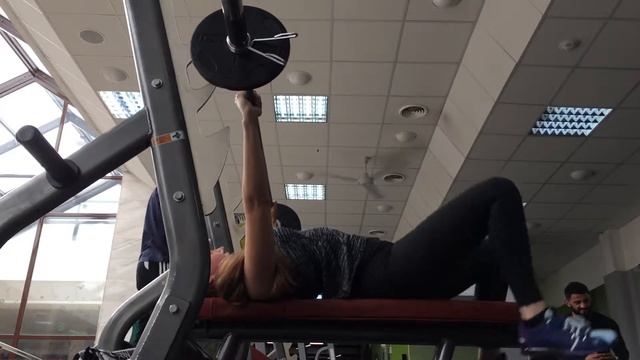 2018.06.28 Мц9Д1 Жим штанги лёжа, ноги на лавке 30*2 смотреть онлайн