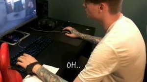 он в компьютер смотритᥬ?᭄ @max.vashchenko@vashchenko_live