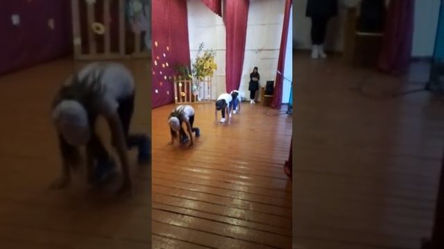 Танец мы маленькие дети смотреть онлайн