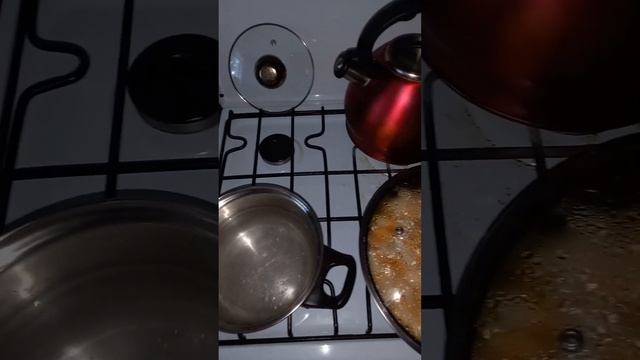 Снова я на кухне/Куриный гуляш с рисом. смотреть онлайн