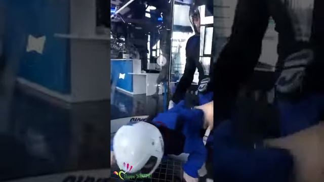 Роман Кузнецов — полёты в аэротрубе смотреть онлайн