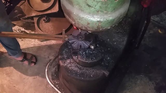 Изготовление кованого цветка. ковка. смотреть онлайн