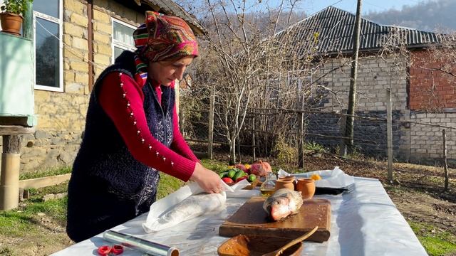 DELICIOUS FRIED FISH RECIPE! ONE DAY OF LIFE IN THE VILLAGE смотреть онлайн