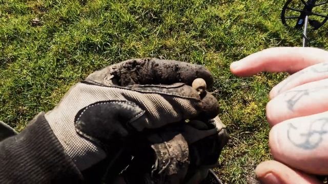 MINELAB EQUINOX 700 FINDS A HOARD!!| Video #32 | #ukmetaldetecting | #minelabequinox700 смотреть онлайн