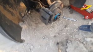 Как заменить левую полуось на Дачия-Рено Сандеро, Логан