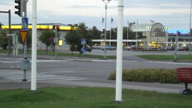 Funky Music and test zooming with Finepix s2500hd. смотреть онлайн