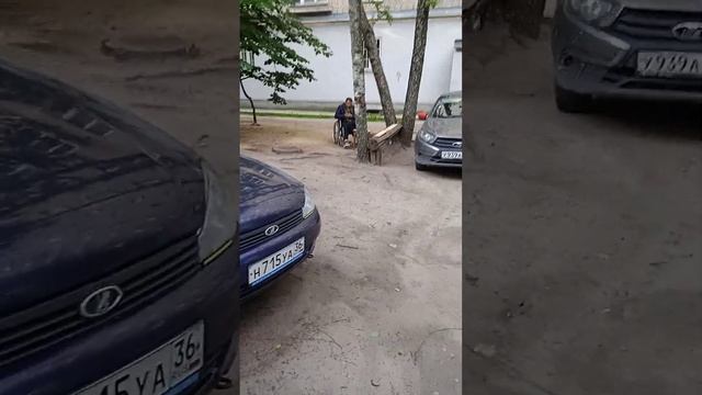 Бомж инвалид без стоп. История предательства своих... смотреть онлайн