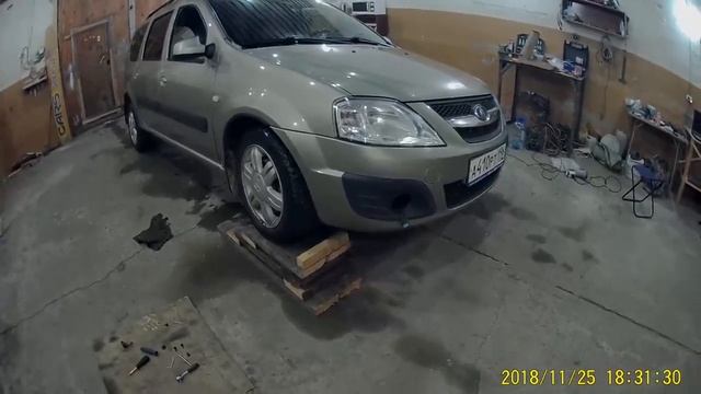 Бесплатный автоэлектрик. Ларгус замена стекла противотуманной фары, замена лампы ПТФ.