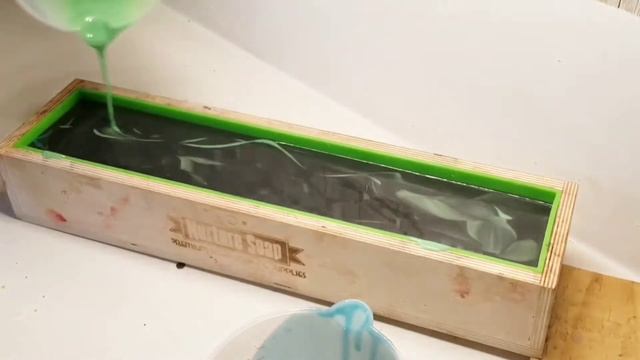 Making Groovy Wombat Bar Soap | Cold Process Soap Making By Kilted Suds смотреть онлайн