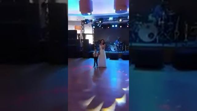 СЮРПРИЗ ДО СЛЁЗ! Трогательная песня МЛАДШИЙ брат! смотреть онлайн