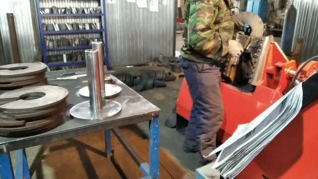 Станок для изготовления шнеков. Auger Flight Forming machine. Как гнуть шнек. how to bend auger смотреть онлайн