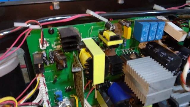 Що в середині Tesla MIG/MAG/TIG/MMA 303 смотреть онлайн