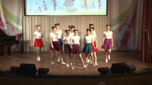 "Прогуляем школу" - массовый танец