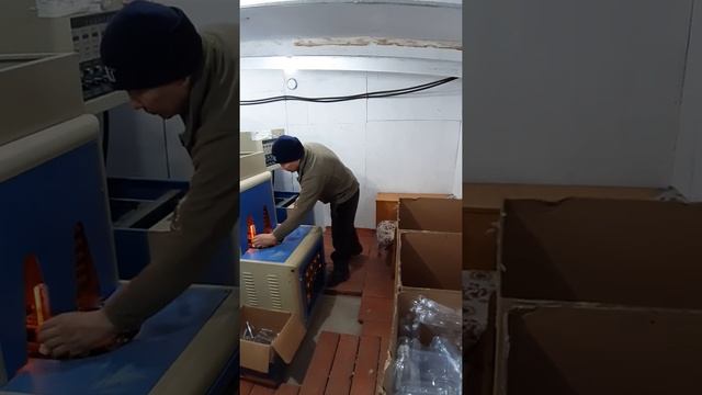 Выдув ПЭТ бутылок смотреть онлайн
