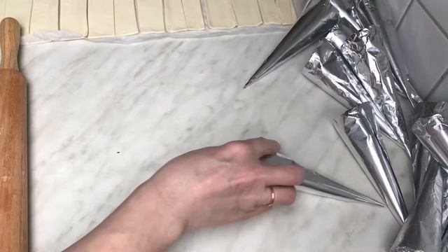 ТРУБОЧКИ, КОНУСЫ В ИТОГЕ ТРУБОЧКИ С БЕЛКОВЫМ КРЕМОМ! смотреть онлайн