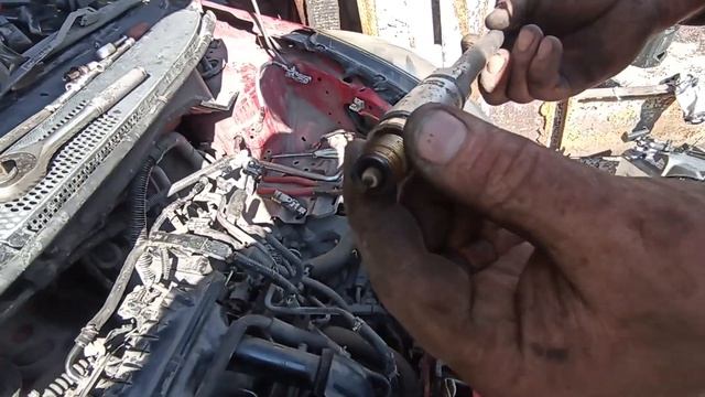 Honda FIT GD1, L13A Замена свечей зажигания / Honda FIT GD1, L13A Replacing spark plugs смотреть онлайн