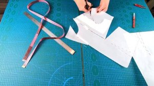 Платье отрезное по талии с юбкой полусолнце. Моделирование и раскрой.mp4