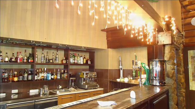 Клуб-отель "Золотой пляж" смотреть онлайн