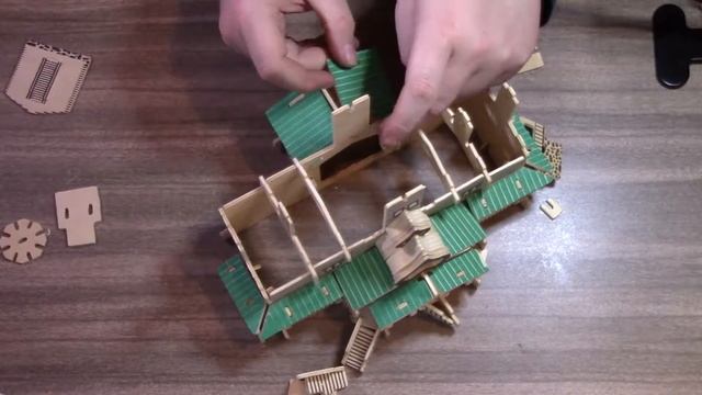 Full build and DESTRUCTION : Russian Christmas House : Woodcraft 3D Model Puzzle Construction Kit. смотреть онлайн